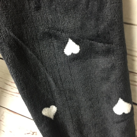 Hybrid Trendy Velvet Burnout Graphic Sweatshirt - Picture 4 of 5